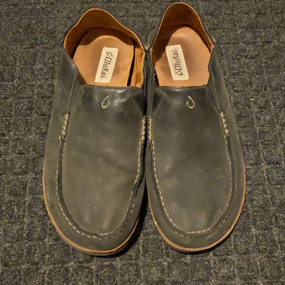 Olykai Slip ons